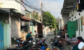 Tá hỏa phát hiện người đàn ông chết trong tình trạng lõa thể 