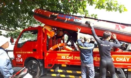 Nỗ lực tìm kiếm nam thanh niên nhảy cầu mất tích