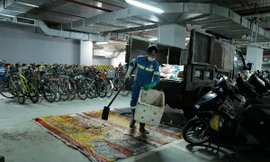 Nam công nhân chật vật mưu sinh trong mùa dịch COVID-19 sau khi bị nợ nửa năm tiền lương