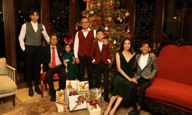 Hà Kiều Anh khoe ảnh cả nhà đón năm mới đẹp như 'gia đình đá quý' khiến fans trầm trồ