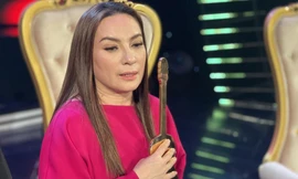 Tình hình sức khỏe của ca sĩ Phi Nhung sau 3 ngày điều trị COVID-19 tại Bệnh viện Chợ Rẫy