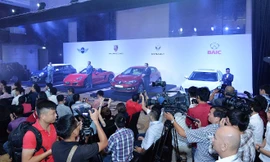 9 mẫu xe được mang tới buổi họp báo để trưng bày