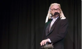 “Thầy giáo” Stéphane Georis