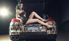 Mỹ nữ 'lẳng lơ' bên xế sang độ phong cách nhà binh