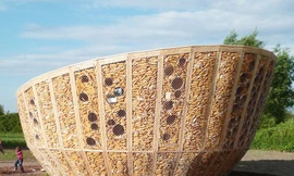 Ngôi nhà thân thiện xây bằng... bắp ngô