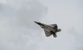 Siêu tiêm kích Mỹ hiện diện gần biên giới Nga