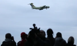 Máy bay, tàu chiến Nga bất ngờ xuất hiện gần biên giới Latvia