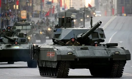 Siêu tăng T-14 Armata xuất hiện lần đầu tại lễ duyệt binh mừng Ngày Chiến thắng tại Quảng trường Đỏ hôm 9/5/2015. Ảnh: Tass