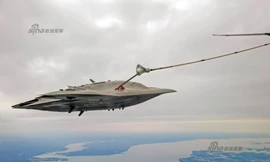 Tận thấy siêu UAV tàng hình X-47B tiếp dầu trên không