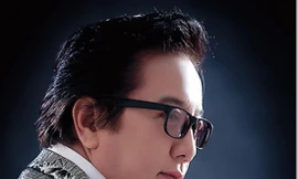 Elvis Phương khá dè dặt kể về đời tư trong hồi ký Dòng đời 