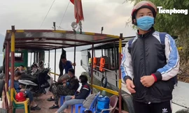 Những chuyến đò đưa tri thức trở lại điểm trường vùng lòng hồ sông Đà