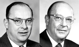 ohn Bardeen nhận giải Nobel Vật lý năm 1956 và năm 1972. (Ảnh: Nobel Prize).