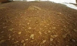 Khung cảnh ở miệng hố Jezero trong ảnh chụp của trực thăng Ingenuity. (Ảnh: NASA). 