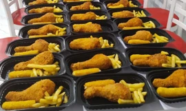 Mới nhất vụ ‘học sinh lớp 1 ngồi nhìn bạn ăn vì mẹ không đóng 100 nghìn tiền quỹ’