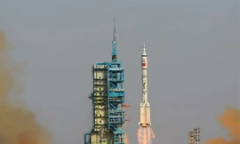 Tàu Trung Quốc bay lên quỹ đạo