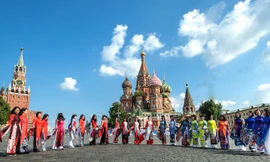 Minh Hạnh và cuộc trình diễn ở Bảo tàng Phương Đông (Nga)