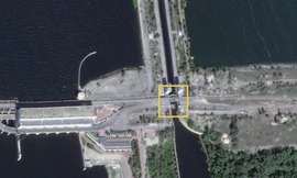 Cầu Kakhovsky ở Kherson bị phá hủy. Ảnh: Planet Labs