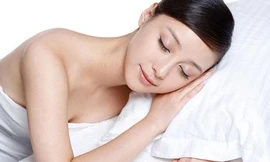 Những thói quen xấu khi ngủ có thể gây liệt nửa mặt, khiến bạn già đi trong một đêm