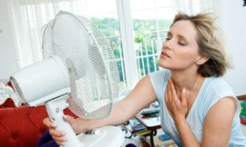 Sai lầm nguy hiểm khi bật quạt mùa hè có thể khiến bạn liệt mặt, thậm chí sốc nhiệt, tử vong
