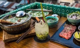 Trải nghiệm 'ăn phở đắt gấp 50 lần bình thường ở Việt Nam' lên báo Mỹ