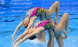 Vũ điệu mê hồn của các VĐV bơi nghệ thuật Nga