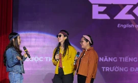 Phong cách trẻ trung năng động của các giảng viên trường Luật tại cuộc thi.