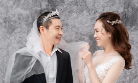 NSND Công Lý đeo vương miện chụp ảnh cưới cùng bạn gái kém 15 tuổi