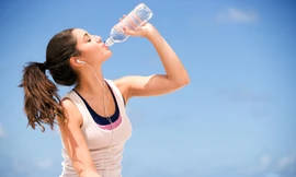 Lười uống nước có thể khiến bạn mắc ‘cả tỷ bệnh’ nguy hiểm này