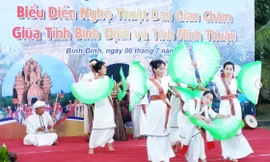 Giao lưu biểu diễn nghệ thuật dân gian dân tộc Chăm 