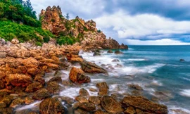 Vẻ đẹp hoang sơ kỳ diệu của Mũi Vi Rồng