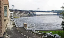 DnieproGes là nhà máy thủy điện lâu đời nhất trên sông Dnepr. Ảnh: Sputnik