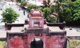 Một cổng Thành cổ Diên Khánh có kiến trúc rất đẹp và độc đáo được bảo tồn đến này