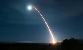 Một tên lửa Minuteman III được phóng thành công từ Căn cứ Không quân Vandenberg, California, vào tháng 2 năm 2020. Ảnh: Không quân Mỹ