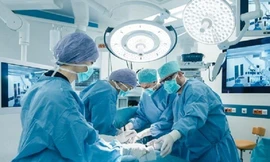 Cô gái Hà Nội 19 tuổi bị u quái chứa đầy lông, tóc, mỡ, xương, đè xẹp tim phổi