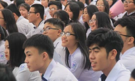 Học sinh TPHCM trong một chuyên đề về phòng chống xâm hại, dâm ô trẻ em.