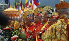 Các Hòa thượng, sư tăng, dự Lễ cầu nguyện Quốc thái dân an. Ảnh: Lâm Khánh/TTXVN