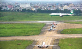 Đường lăn sân bay Tân Sơn Nhất, TP HCM. Ảnh: Báo GTVT