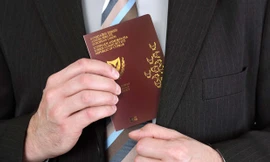 Chương trình dùng tiền mua quốc tịch của Cyprus sẽ bị tạm dừng từ 1/11. Ảnh: AP.