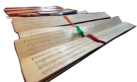 Các bộ kinh lá buông tại chùa Soài So (xã Núi Tô, Tri Tôn, An Giang). Ảnh: baoangiang.com.vn