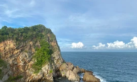 Đồi ngắm sóng tuyệt đẹp ở Cô Tô rất ít người biết 