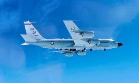 Máy bay trinh sát RC-135 của Mỹ. Ảnh: Tass