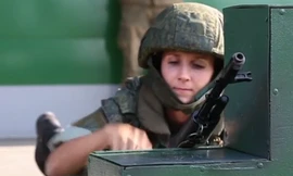 Xem các nữ xạ thủ Nga thi bắn súng tại ARMY Games 2019