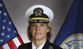 Mỹ có nữ chỉ huy tàu sân bay hạt nhân đầu tiên