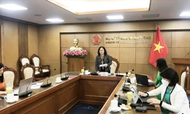 Thứ trưởng Bộ GD&ĐT Ngô Thị Minh phát biểu tại Hội nghị