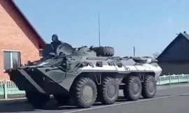 Xe bọc thép của Belarus ồ ạt đổ về biên giới Ukraine