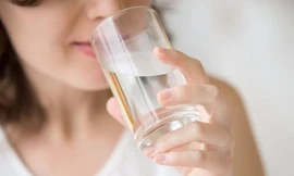 Không muốn phá gan hại thận thì dừng ngay những kiểu uống nước này