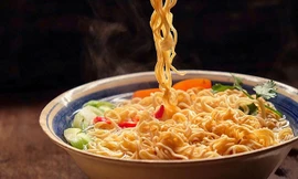 Nhiều người vô tư ăn mỳ tôm mà không biết có thể mắc 'cả tỷ bệnh nguy hiểm'