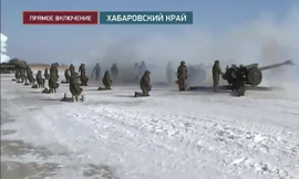 Xem dàn pháo D-30 của pháo binh Nga khai hỏa