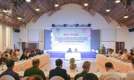 Giao lưu, trao đổi kinh nghiệm giữa các đại biểu dân tộc thiểu số