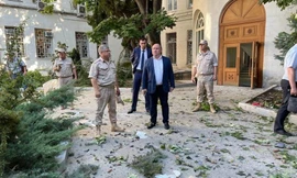 Trụ sở Hạm đội Biển Đen của Nga ở Crimea bị Ukraina tấn công. Ảnh: Mikhail Razvozhayev / Telegram